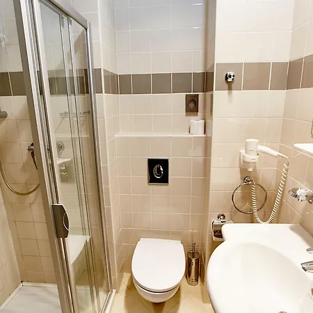 The Invisible Black & White Hotel 3*