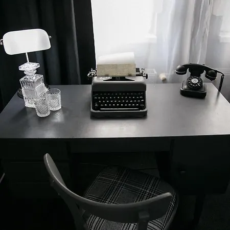 Hotel The Invisible Black & White 3*